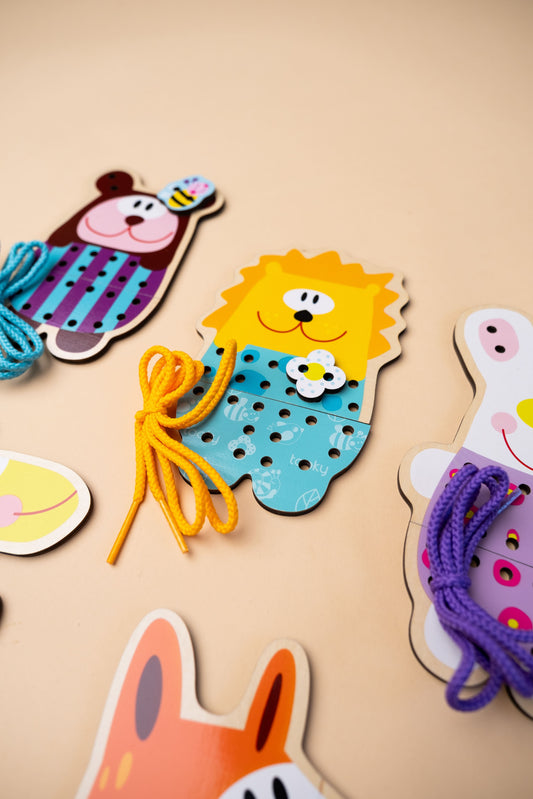 Lavinamas vėrimo žaidimas „5 in 1 Lacking animals“